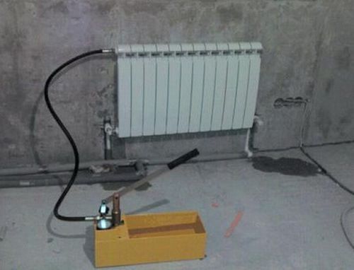 Опрессовка радиаторов отопления
